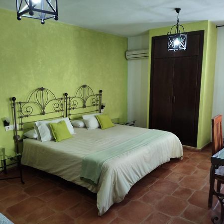 Hotel Rural La Posada De Las Cigueenas Jerez De Los Caballeros Exteriér fotografie