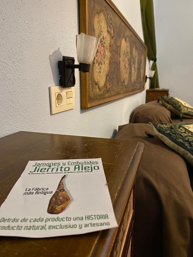 Hotel Rural La Posada De Las Cigueenas Jerez De Los Caballeros Exteriér fotografie