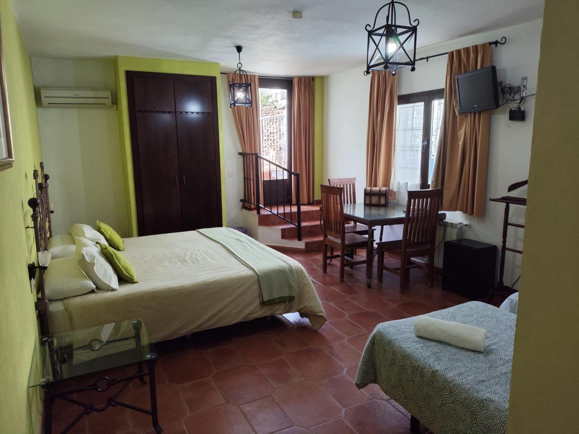 Hotel Rural La Posada De Las Cigueenas Jerez De Los Caballeros Exteriér fotografie